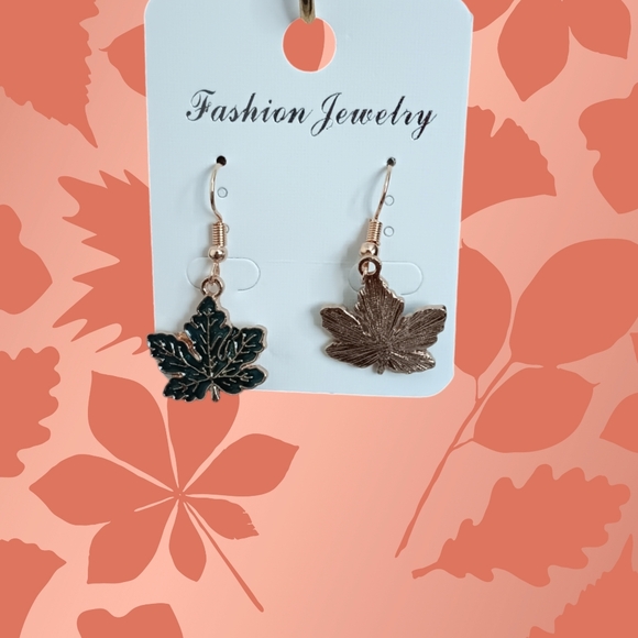 Green Maple Leaf Earrings - Picture 3 of 4